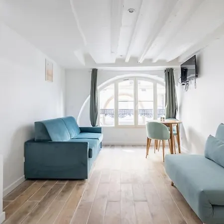 2 Sebastopol Republique *